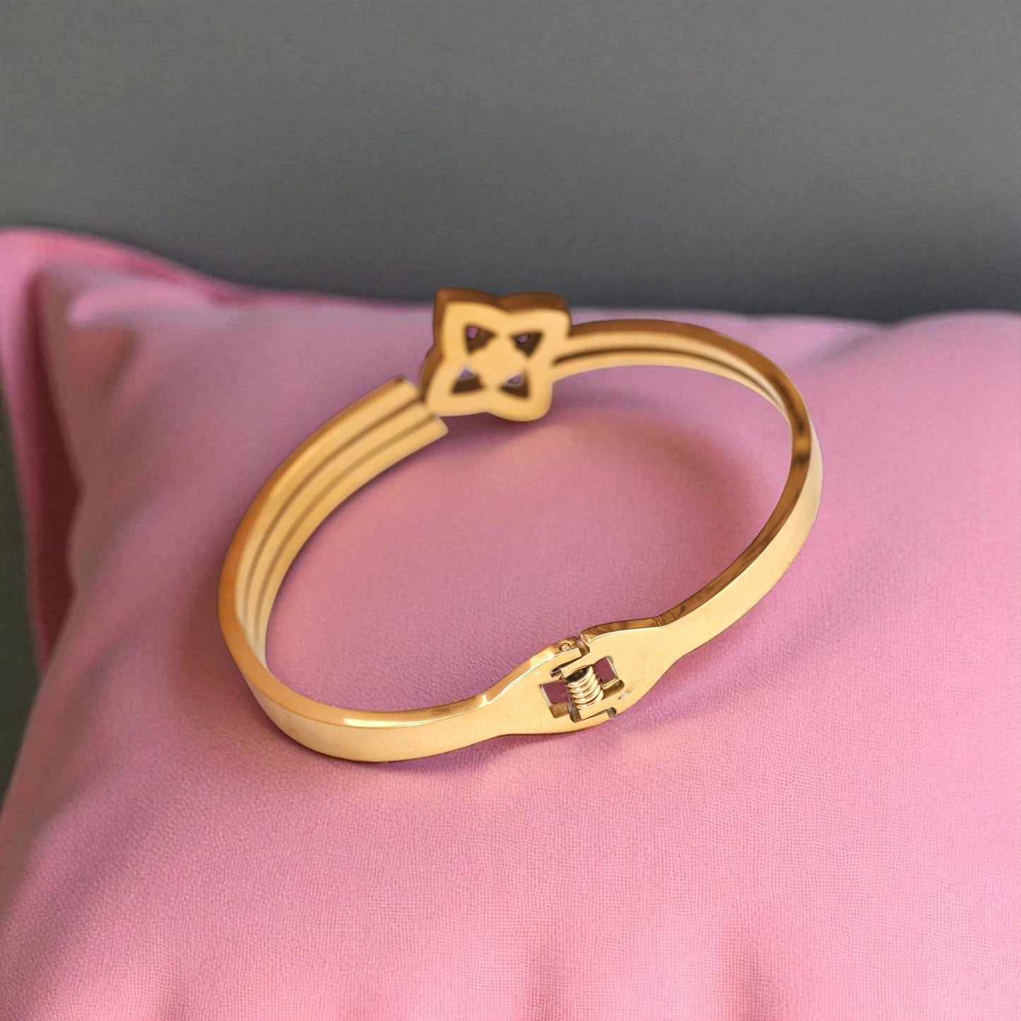 Cuff | Italian Gold Plated SACH JEWELS