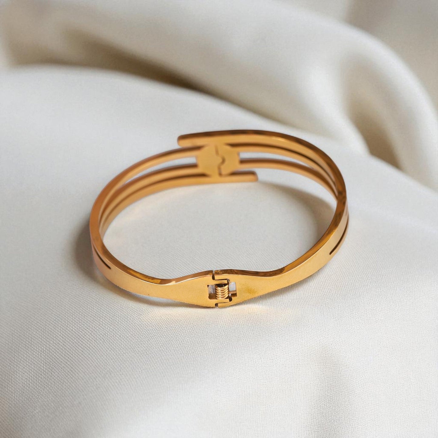 Cuff | Italian Gold Plated SACH JEWELS