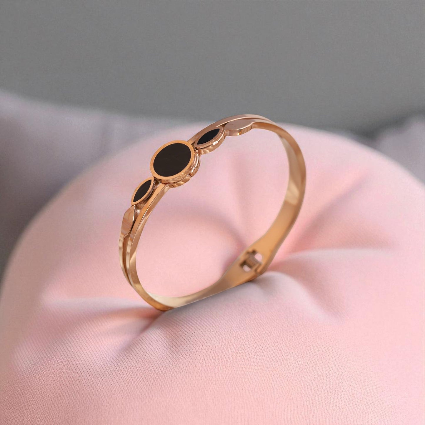 Cuff | Italian Gold Plated SACH JEWELS