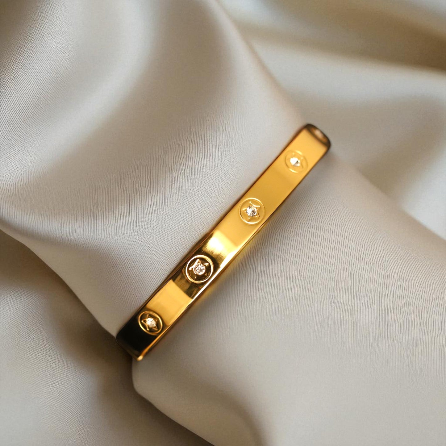 Cuff | Italian Gold Plated SACH JEWELS