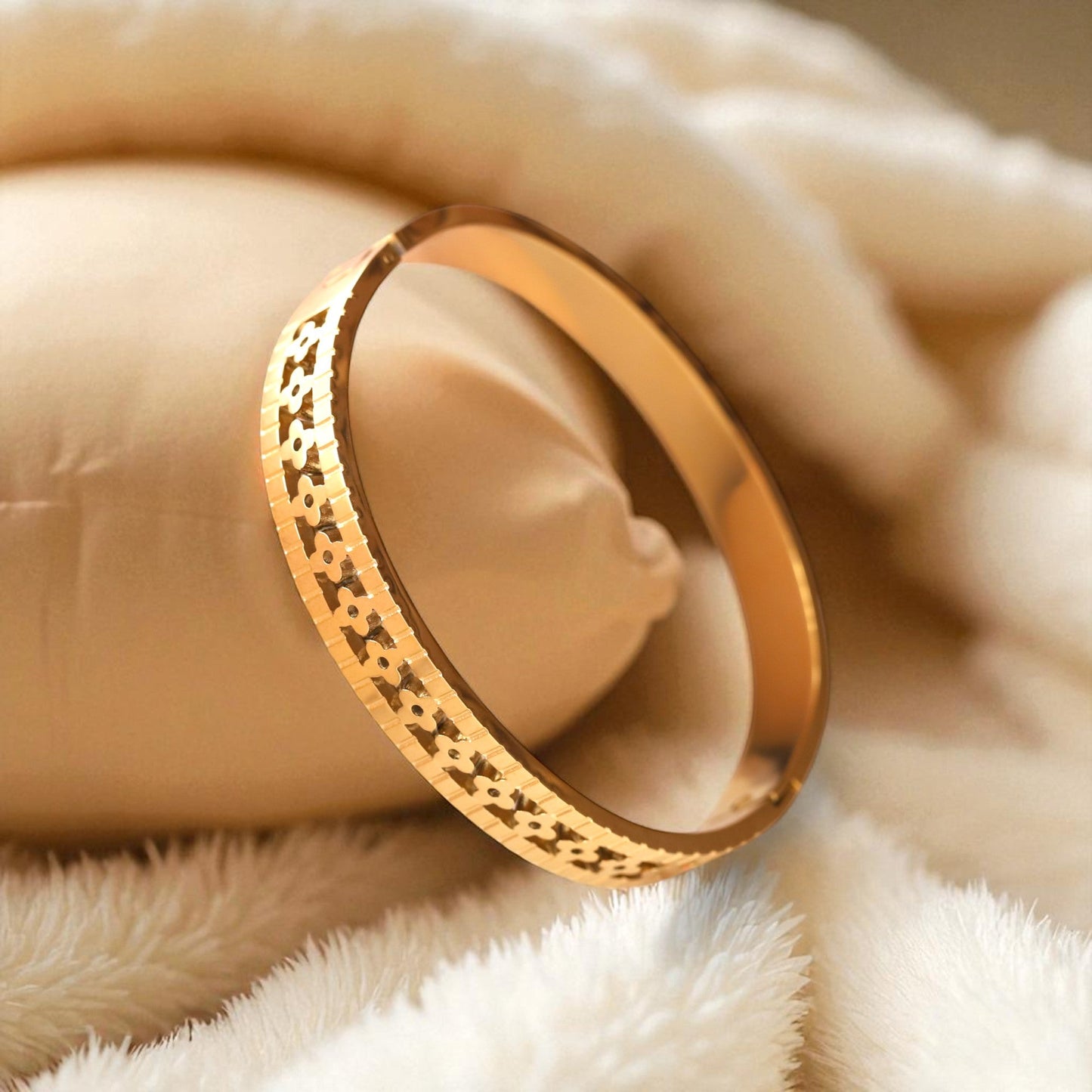 Cuff | Italian Gold Plated SACH JEWELS