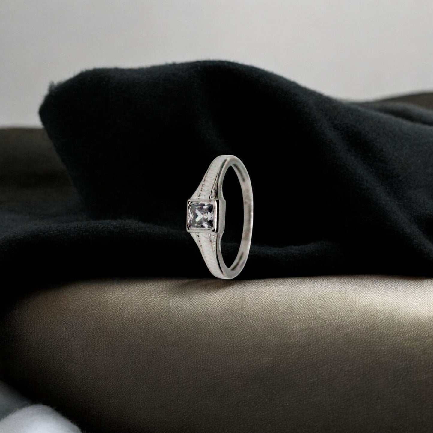 Center Diamond Ring | 925 Sterling Silver - SACH JEWELS