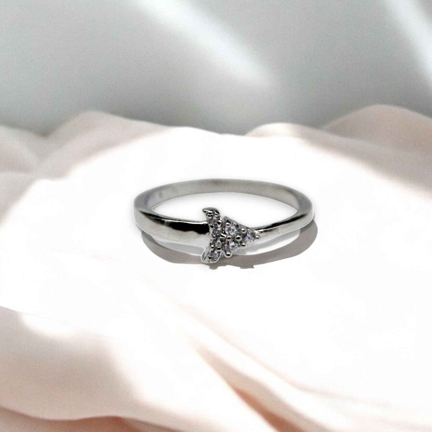 Arrow Spot Diamond Stud Ring | 925 Sterling Silver - SACH JEWELS