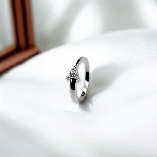 Arrow Spot Diamond Stud Ring | 925 Sterling Silver - SACH JEWELS