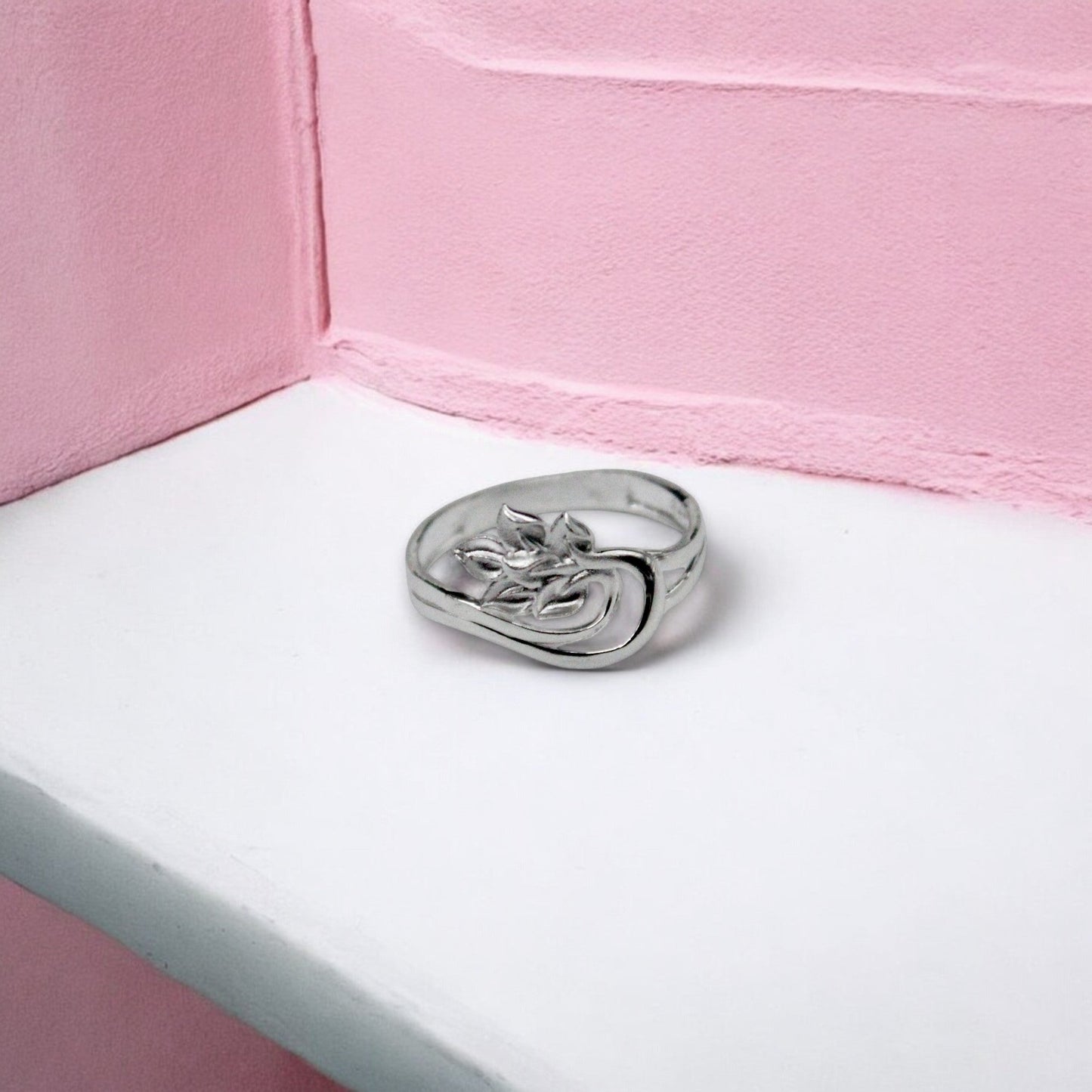 6 Petals Ring | 925 Sterling Silver - SACH JEWELS
