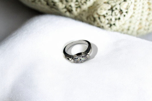 Premium Diamond Edge Ring | 925 Sterling Silver - SACH JEWELS