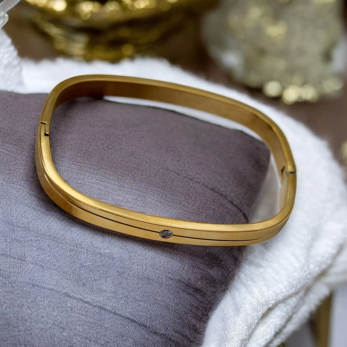 Single Diamond Bracelet | Italian Gold Plated. - SACH JEWELS