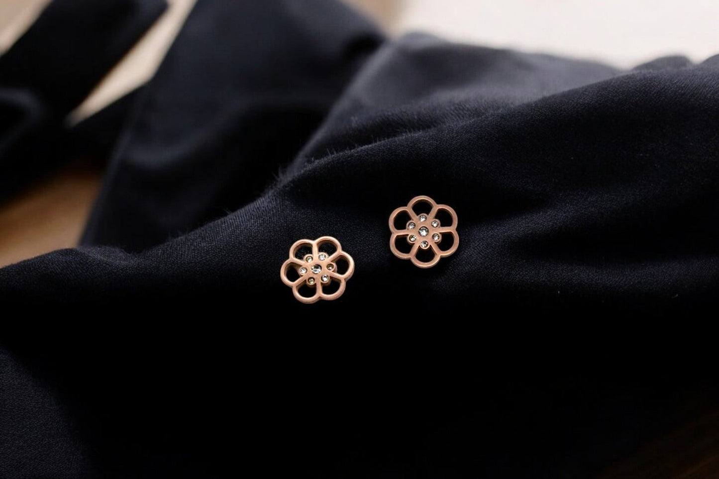 Open Flower Pendant Set | Rose Gold Plated - SACH JEWELS