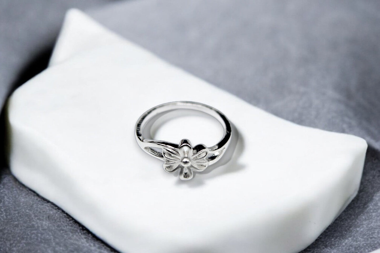 Aesthetic Flower Ring | 925 Sterling Silver - SACH JEWELS