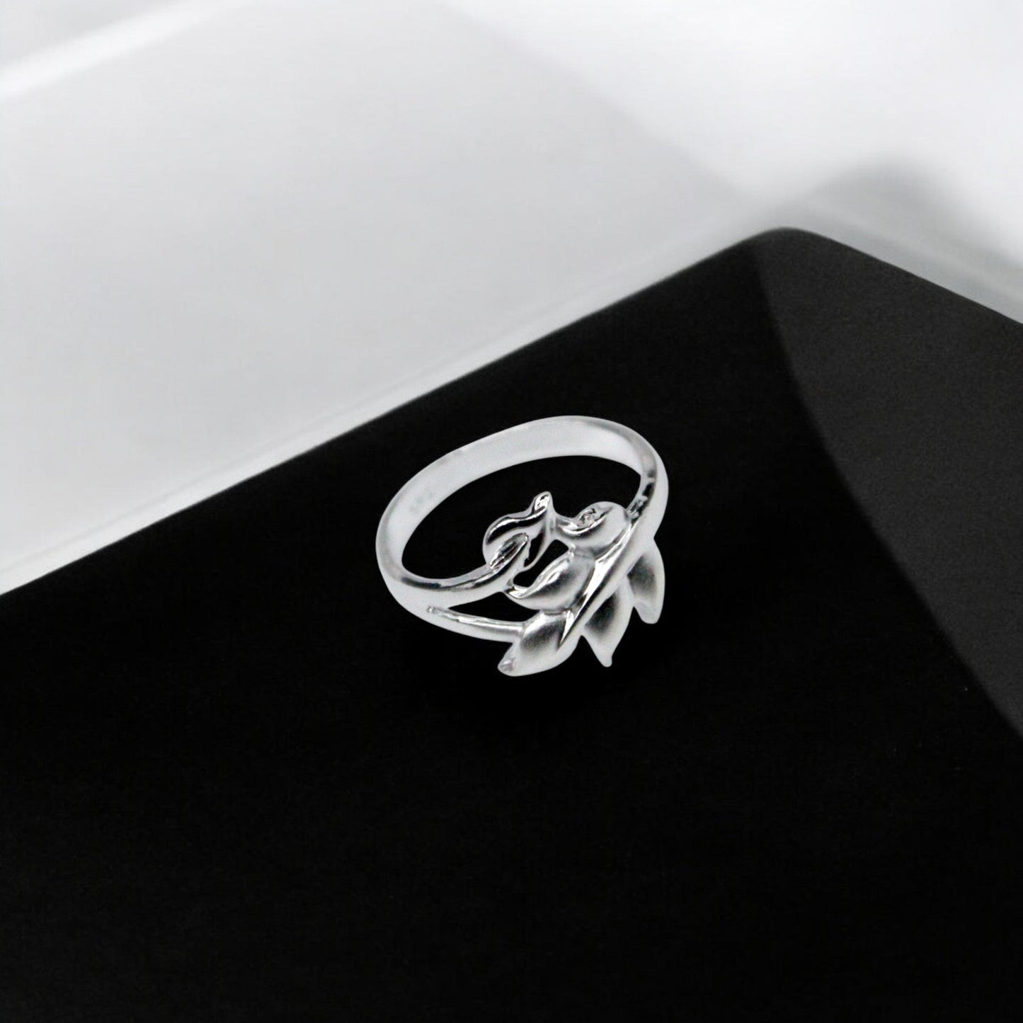 Petals Ring | 925 Sterling Silver - SACH JEWELS