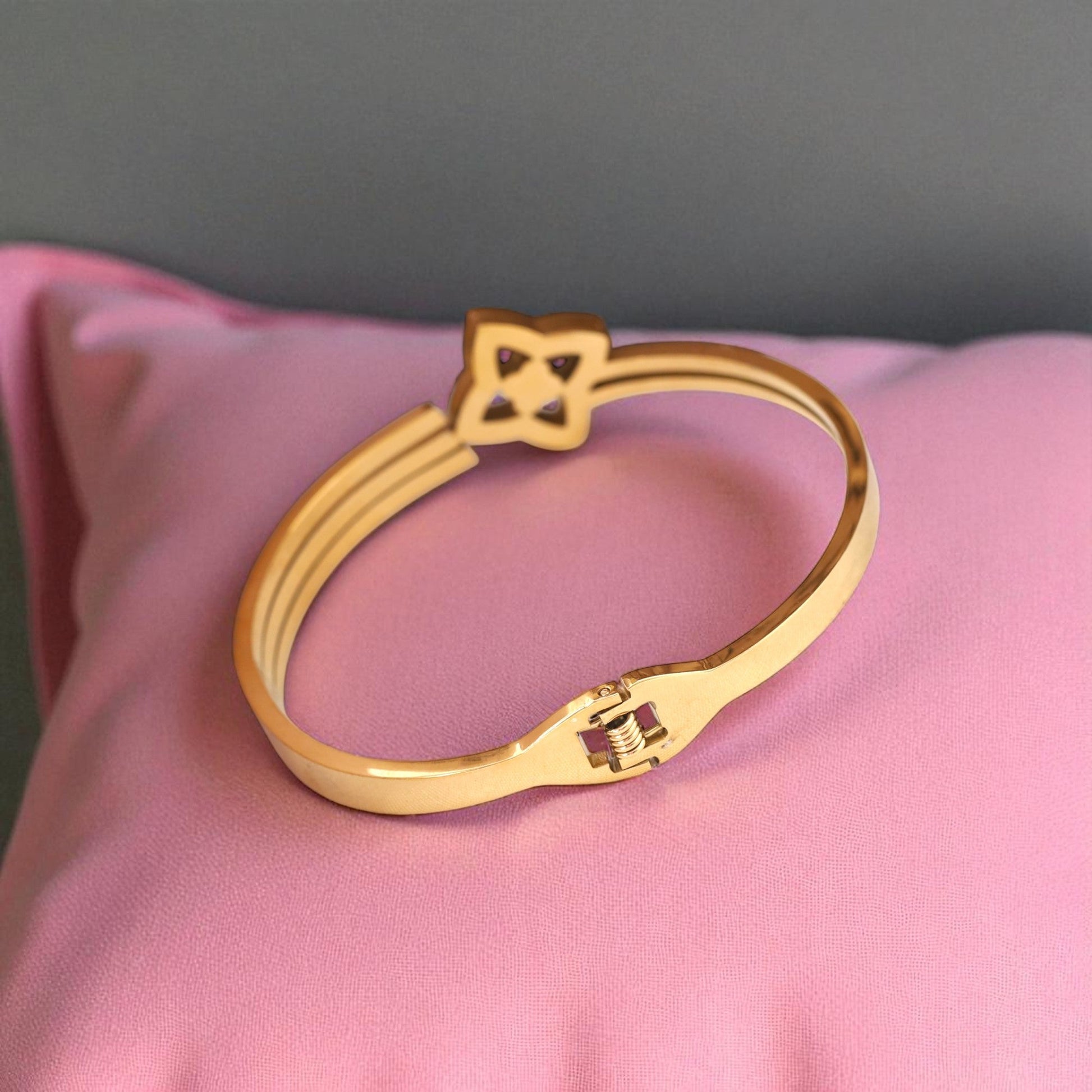 Cuff | Italian Gold Plated SACH JEWELS