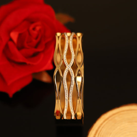 Cuff | Italian Gold Plated SACH JEWELS