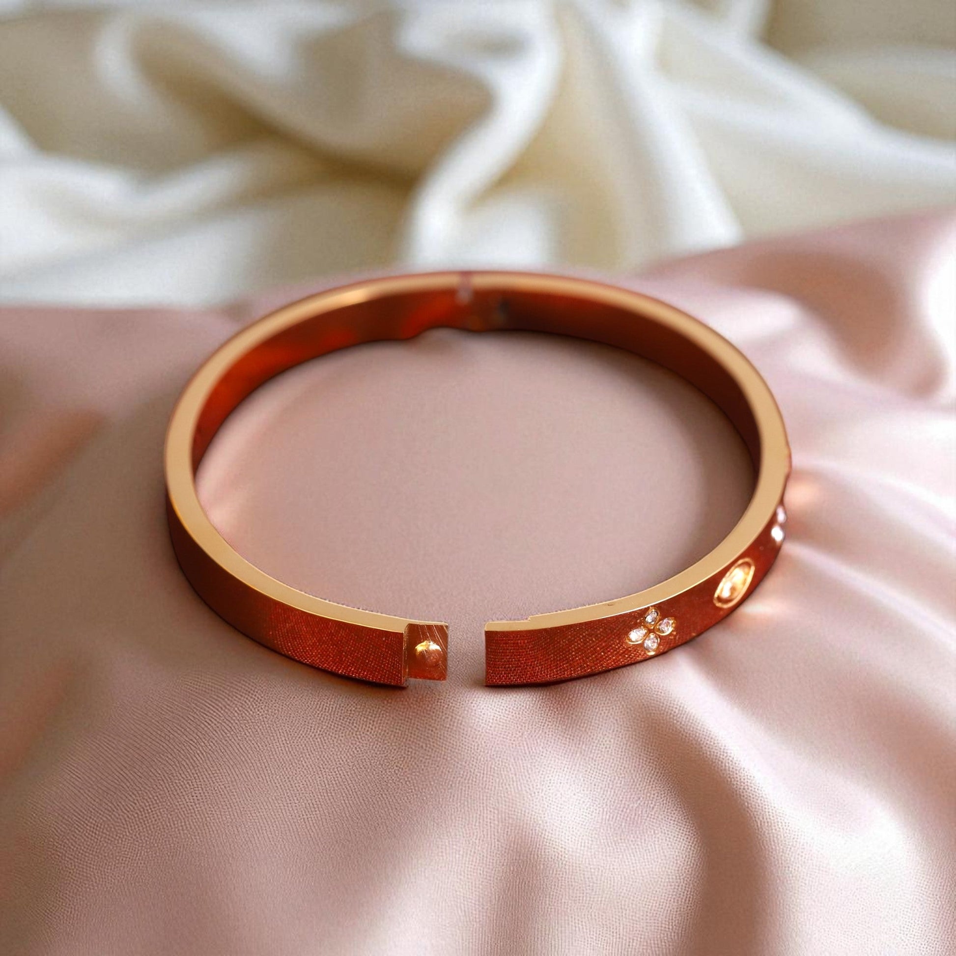 Cuff | Italian Gold Plated SACH JEWELS