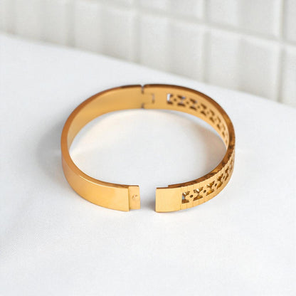 Cuff | Italian Gold Plated SACH JEWELS
