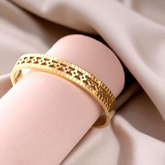 Cuff | Italian Gold Plated SACH JEWELS