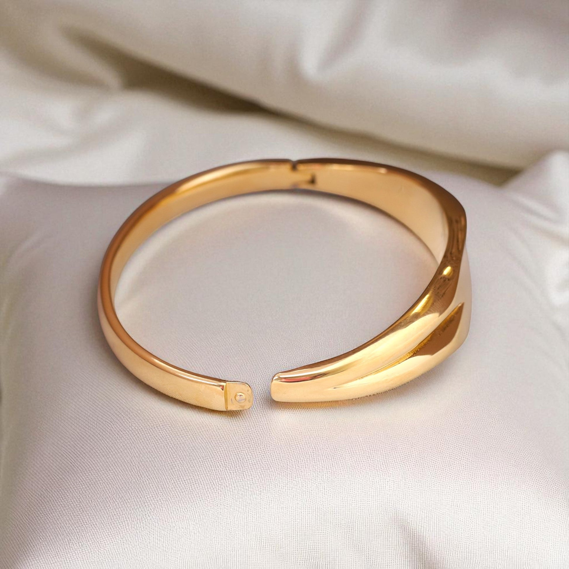 Cuff | Italian Gold Plated SACH JEWELS
