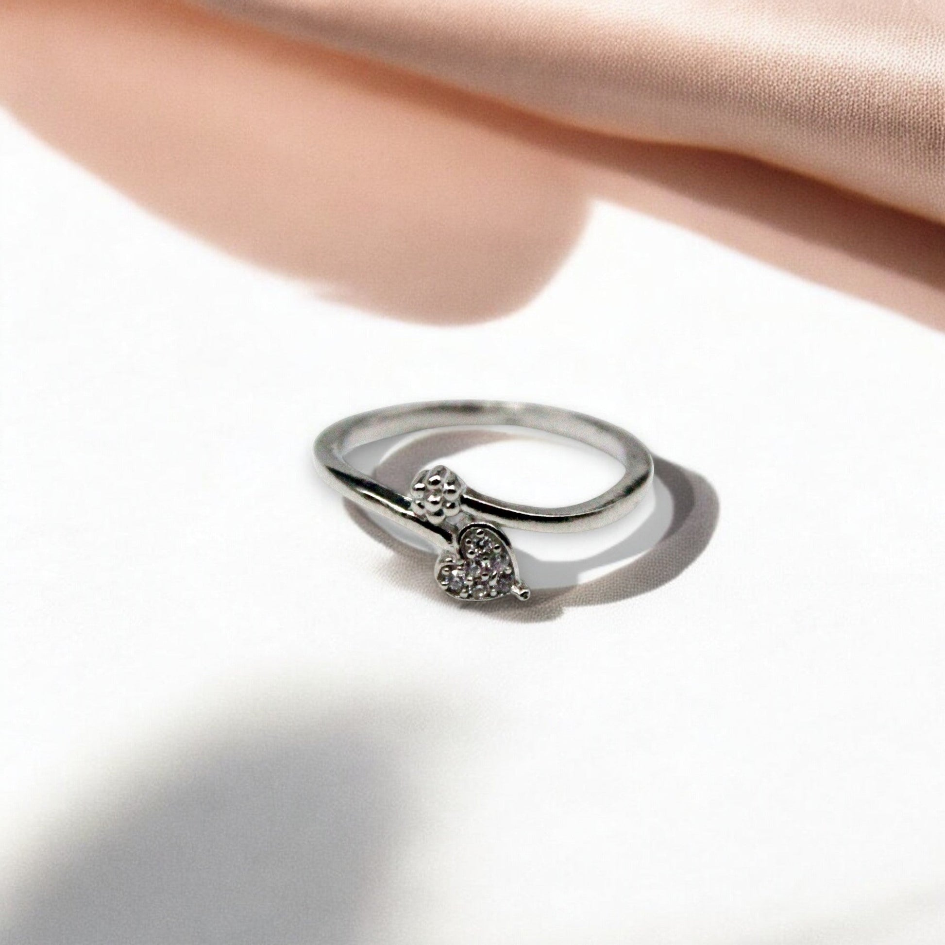 Heart And Stone Studded Ring | 925 Sterling Silver - SACH JEWELS