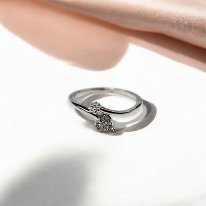 Heart And Stone Studded Ring | 925 Sterling Silver - SACH JEWELS
