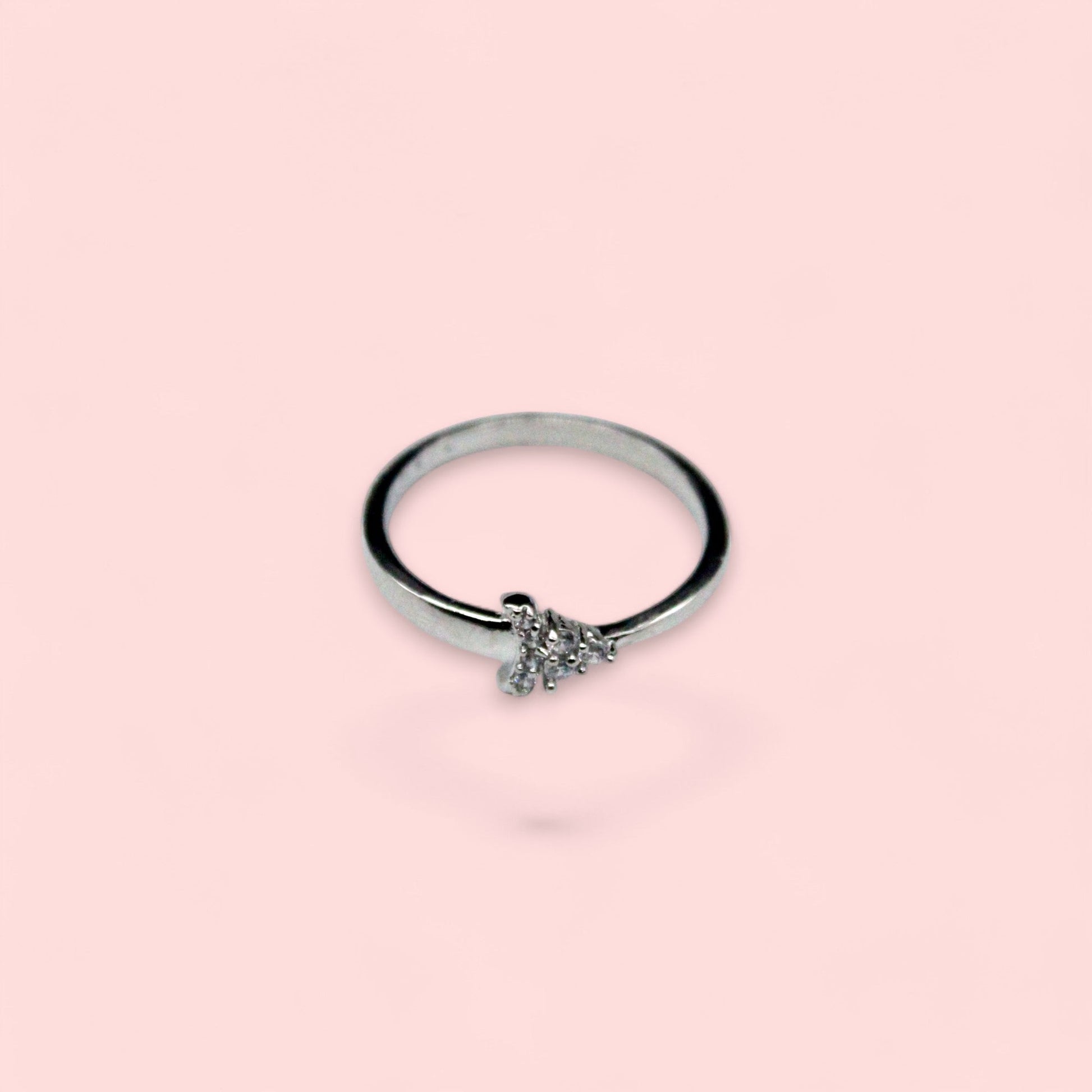 Arrow Spot Diamond Stud Ring | 925 Sterling Silver - SACH JEWELS