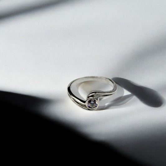 Twisted Diamond Stud Ring | 925 Sterling Silver - SACH JEWELS