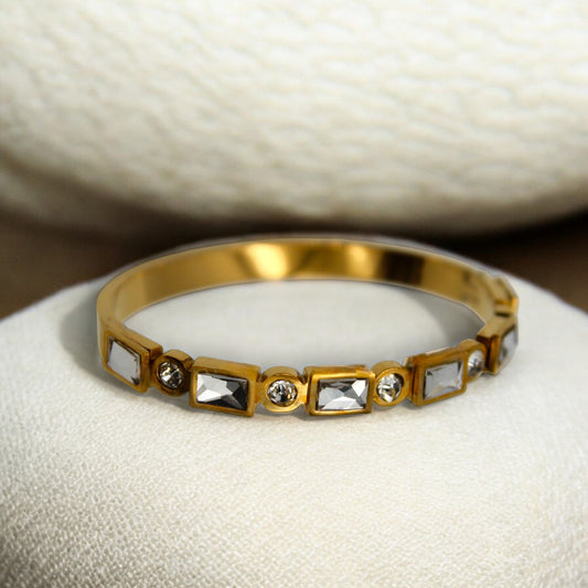 Elegant Women Diamond Bracelet | Italian Gold Plated. - SACH JEWELS